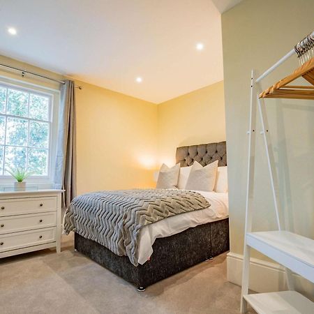 Host & Stay - Shaw Street Suite Вустер Екстер'єр фото