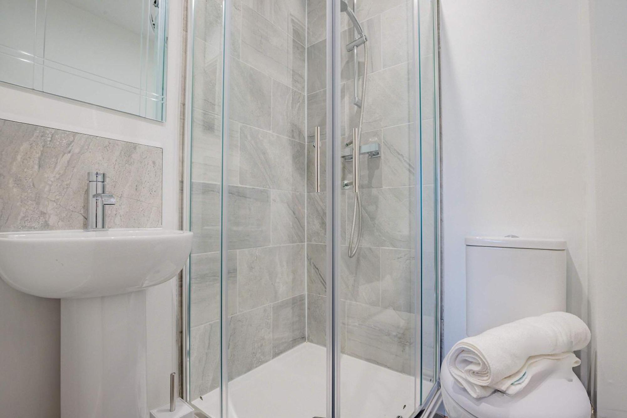 Host & Stay - Shaw Street Suite Вустер Екстер'єр фото